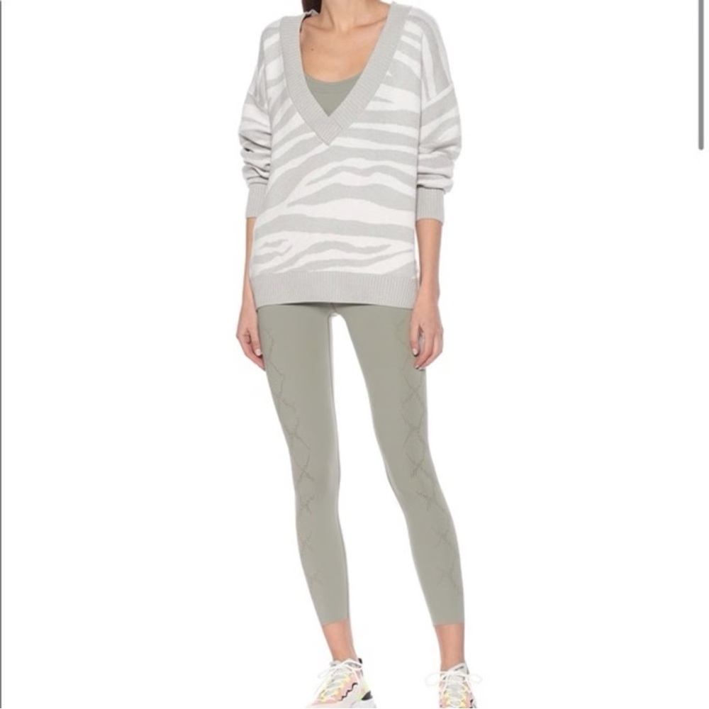 Varley Calvert Tiger Gray Wool Blend V-Neck Sweater, Women’s Size Large (L)